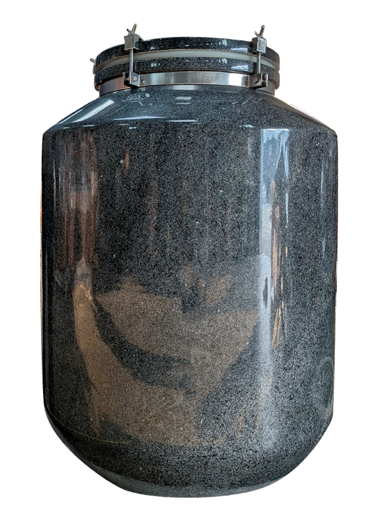 Amforor från V&T olika material och form