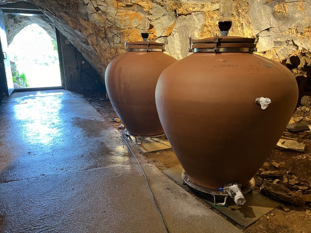 Amforor från V&T olika material och form